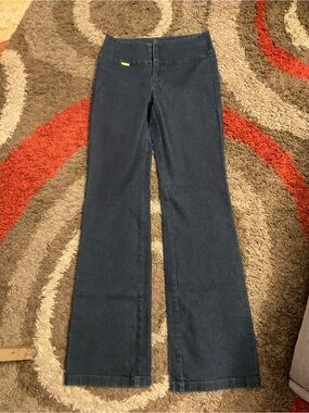 Miss Tina women’s Navy bootcut pocketless Jeans size 4